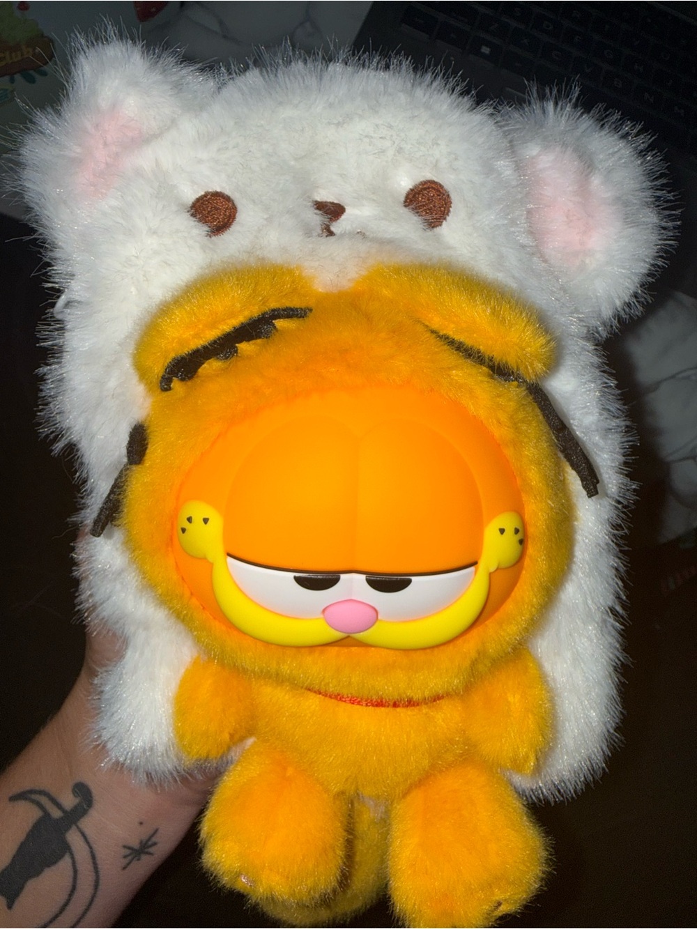 *SECRET* Garfield Fluffy Friends Club Crossbody Bag - White Bear Garfield